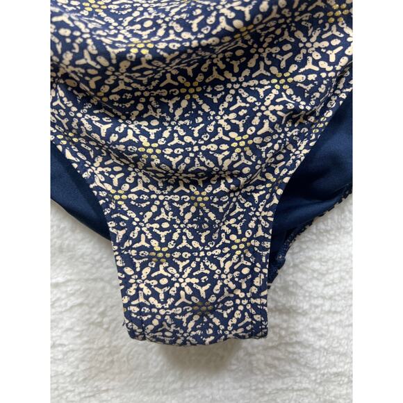 Nip Tuck Navy Blue Gold Joanne Twist Front One Piece Swimsuit Womens Sz 6 - Picture 10 of 12